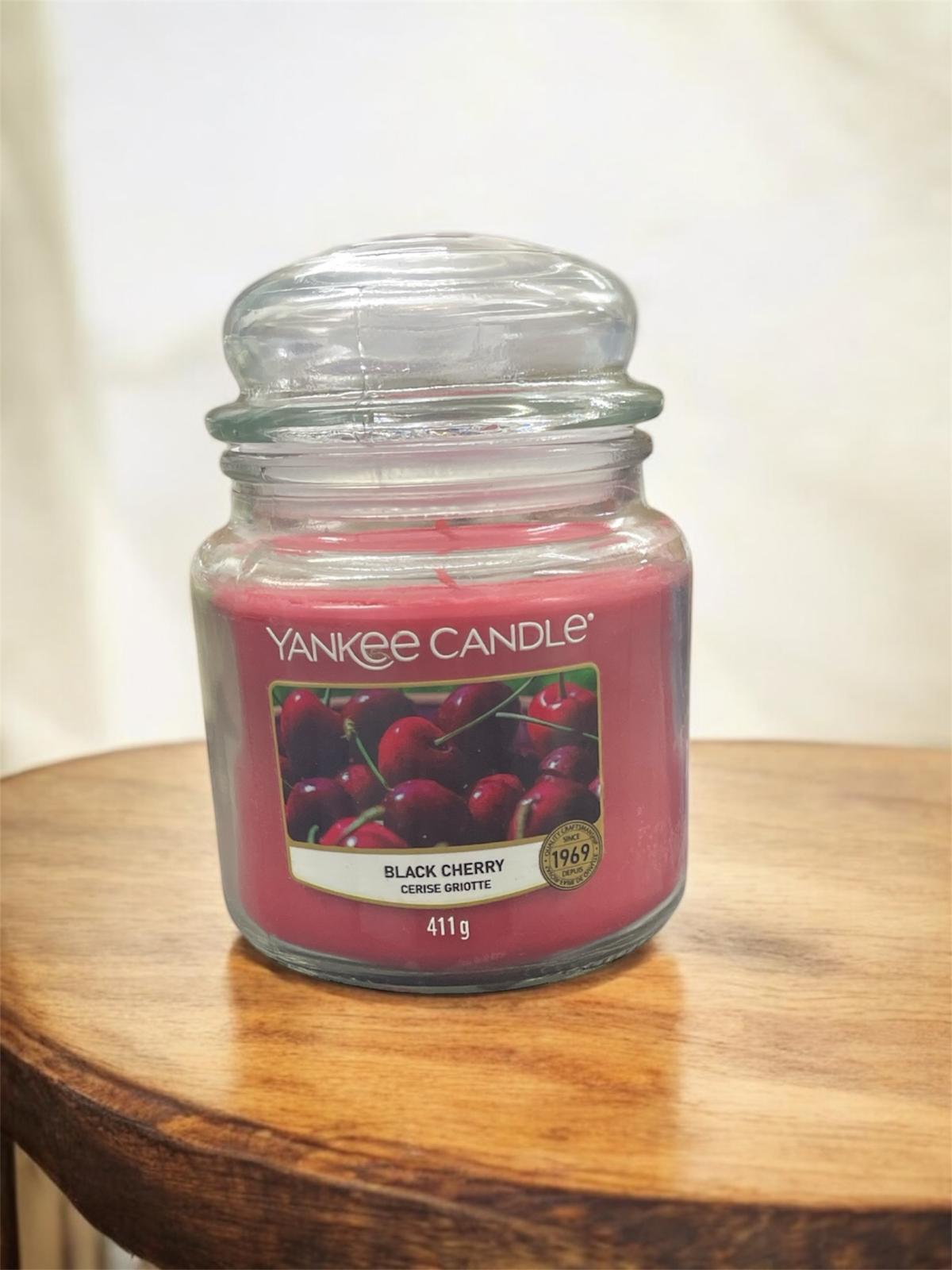 Yankee Candles – Premium Scented Candles for a Warm, Inviting Atmosphere