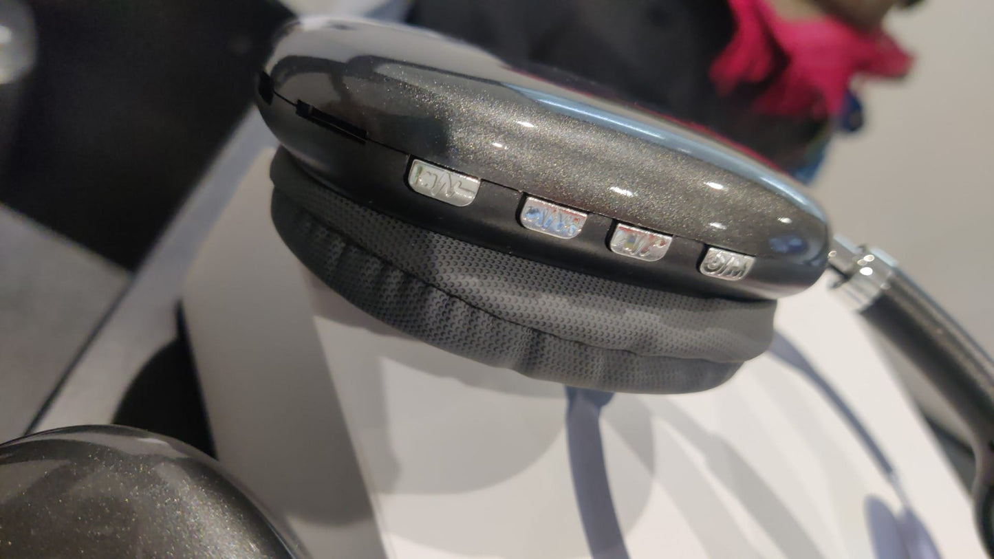 P9 Pro Max Replica Wireless Over-Ear Headphones